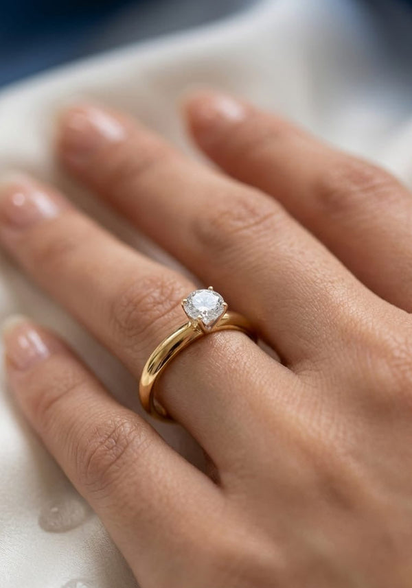 Single Diamond Band Ring