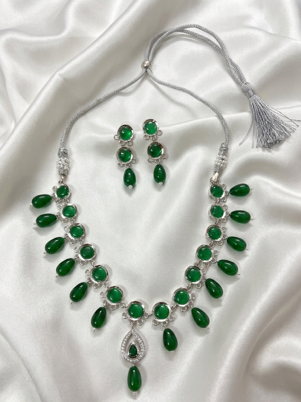 Stylish Green Stone Necklace Set