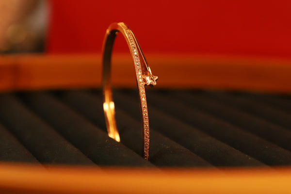 Diamond Studded Star Bracelet