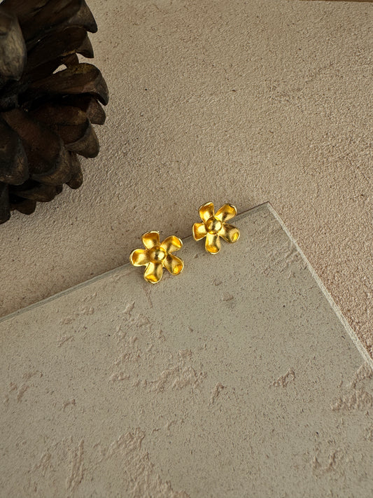 Beautiful Flower Stud Earring