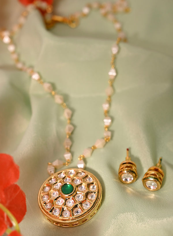 Rajasthani Kundan Pendant Set