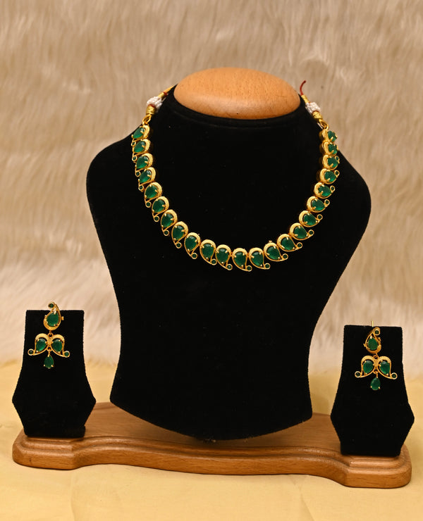 Traditional Gold Plated Choker Set