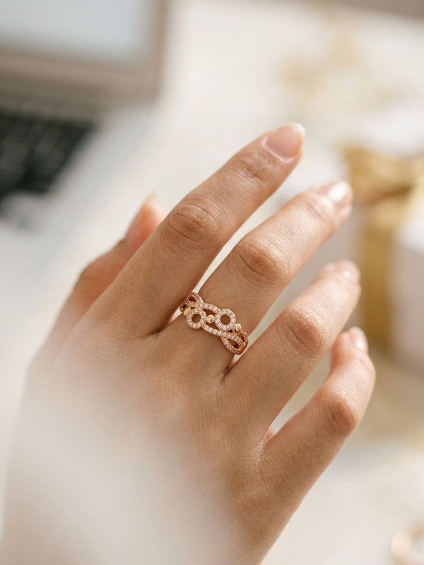 Rose Gold Admiring Diamond Ring