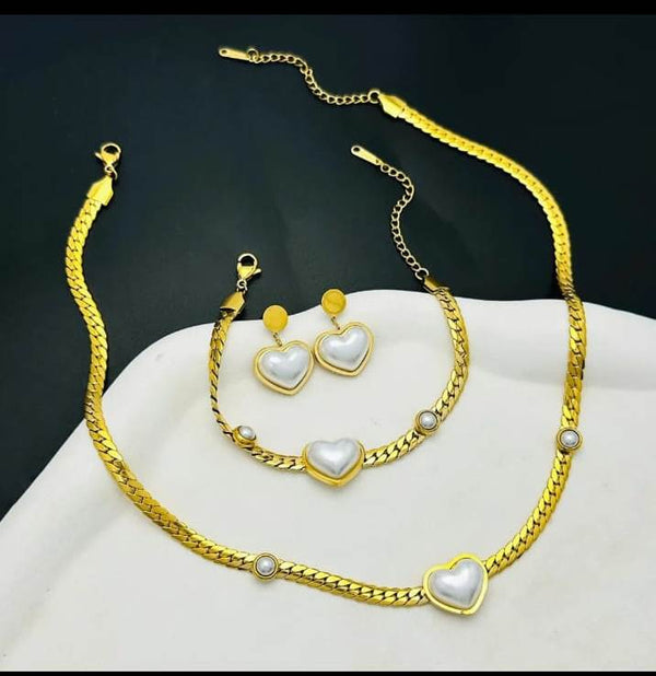 Heart And Pearl Pendant Set With Bracelet