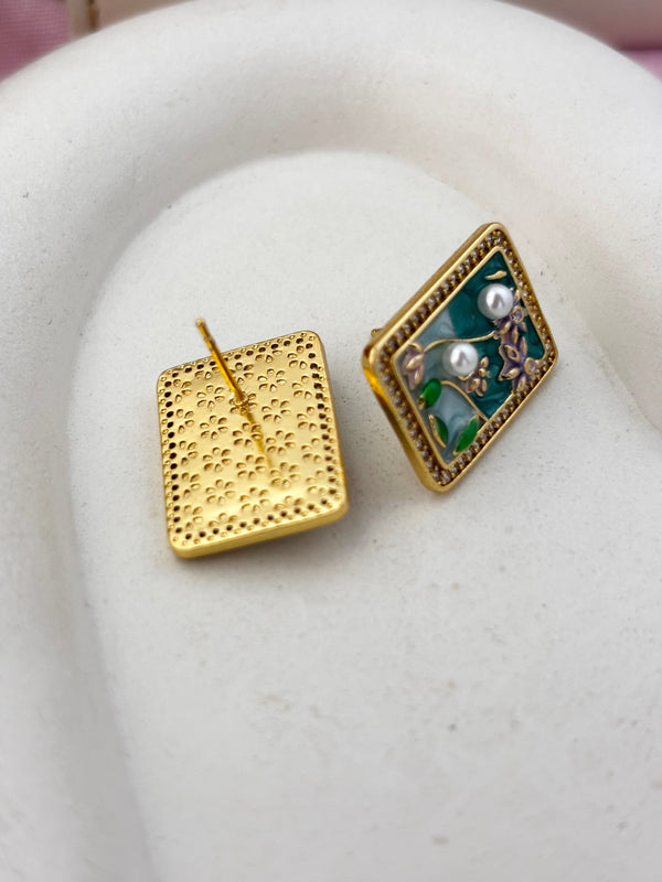 Vintage Style Natural Pearl Earrings