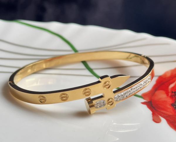 Stylish Anti-Tarnish Bracelet