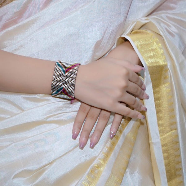 Multicolor Slant Bead Wrist Band