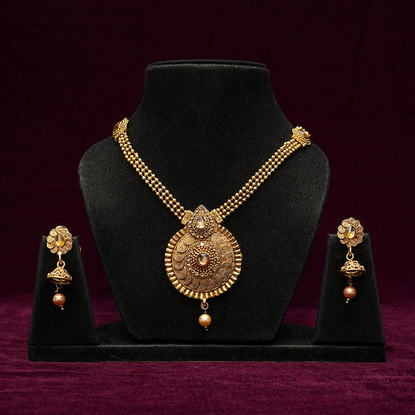 Pearl and Gold Finish Necklace Set