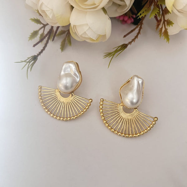 Gold Tone Sun Shaped Shell Earring