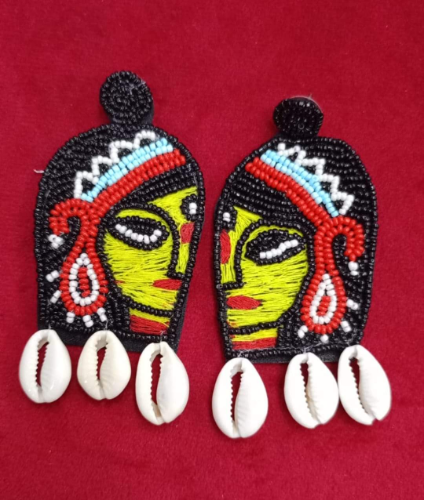 Multicolor Beaded Earring With Shells
