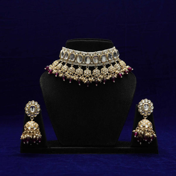 Meraki Gold Plated Kundan necklace with Pearls