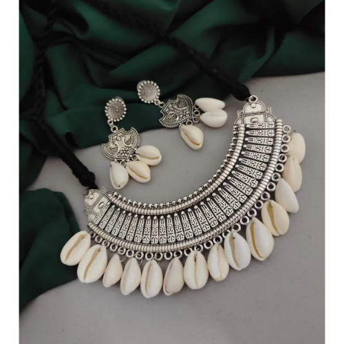 Oxidized Sea Shell Choker Set