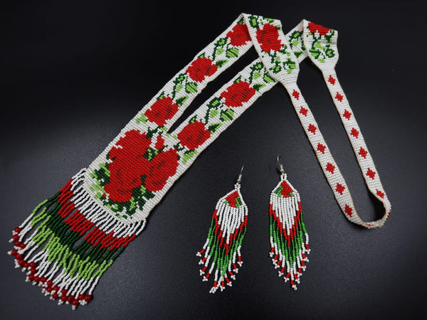 Meraki Trends Handmade Red Flower Design Beaded Necklace