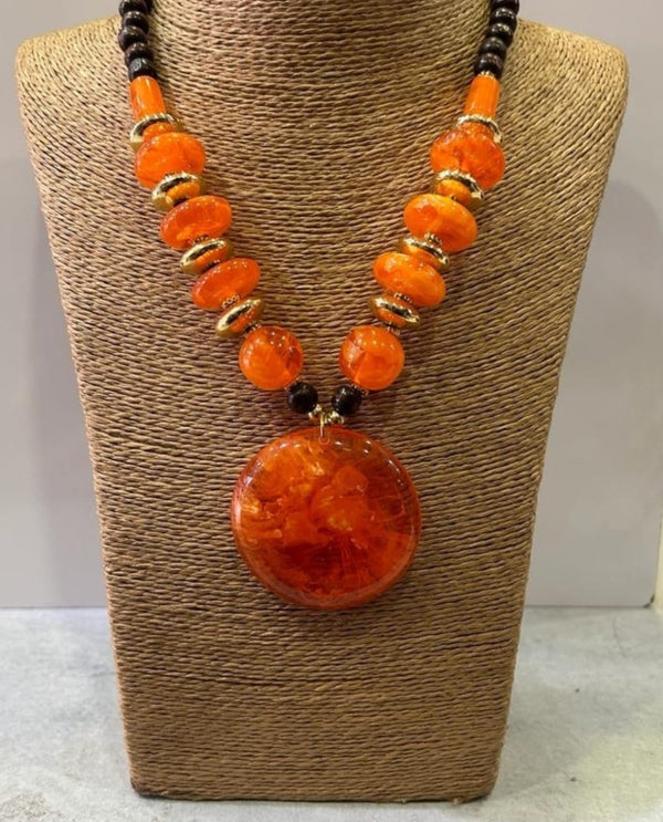 Elegant Resin Beads Neckpeice