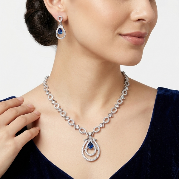 Natural Blue Sapphire Necklace with Gemstone Pendant