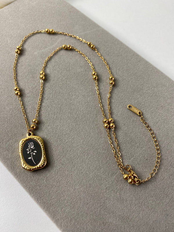 Anti -tarnish Rose Pendent Set