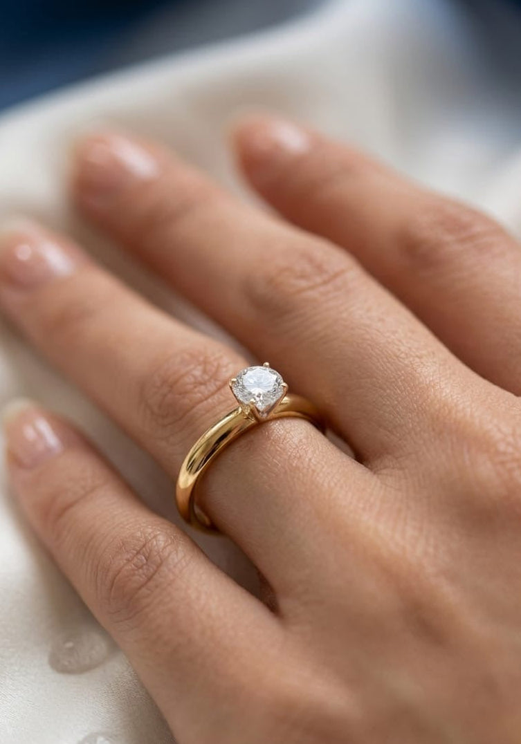Single Diamond Band Ring