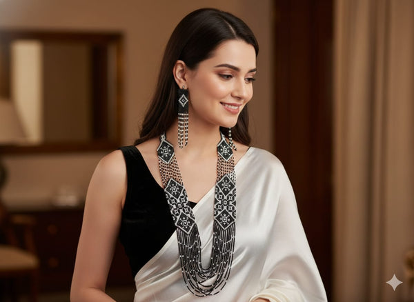 Black & White Beads Necklace