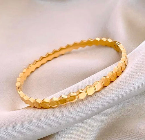 Anti-Tarnish Elegant Bracelet