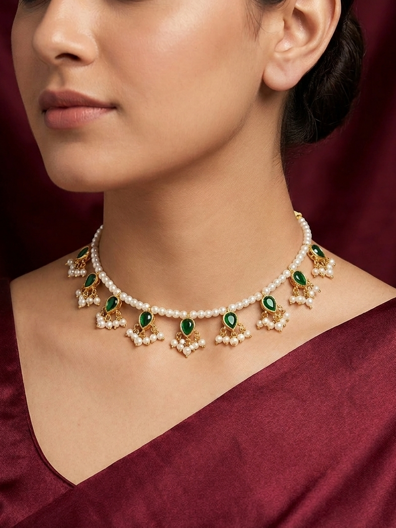 Emerald Stone Pearl Mala