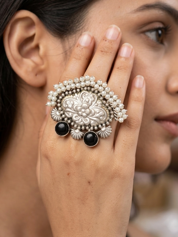 Antique Oxidized Pearl Ring