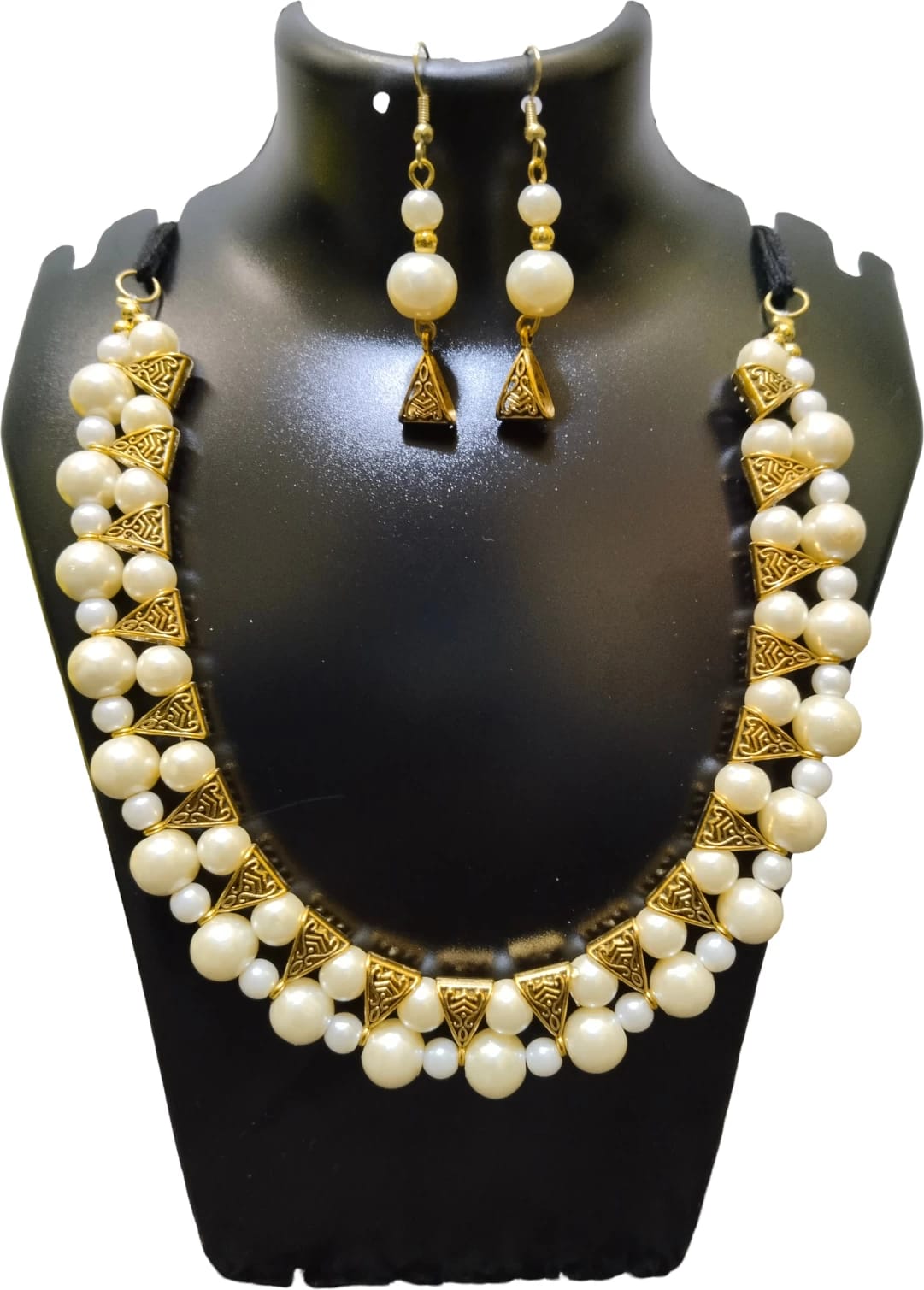 Gold Oxidized Pearl Neckpiece