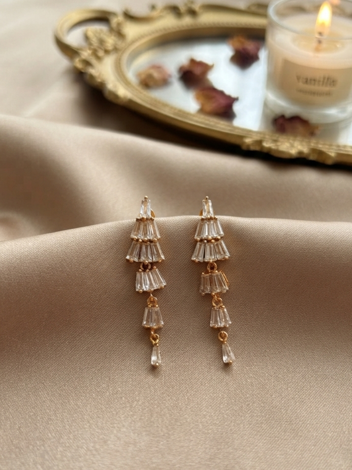 AD White Stone Cz Zironic Diamond Earrings