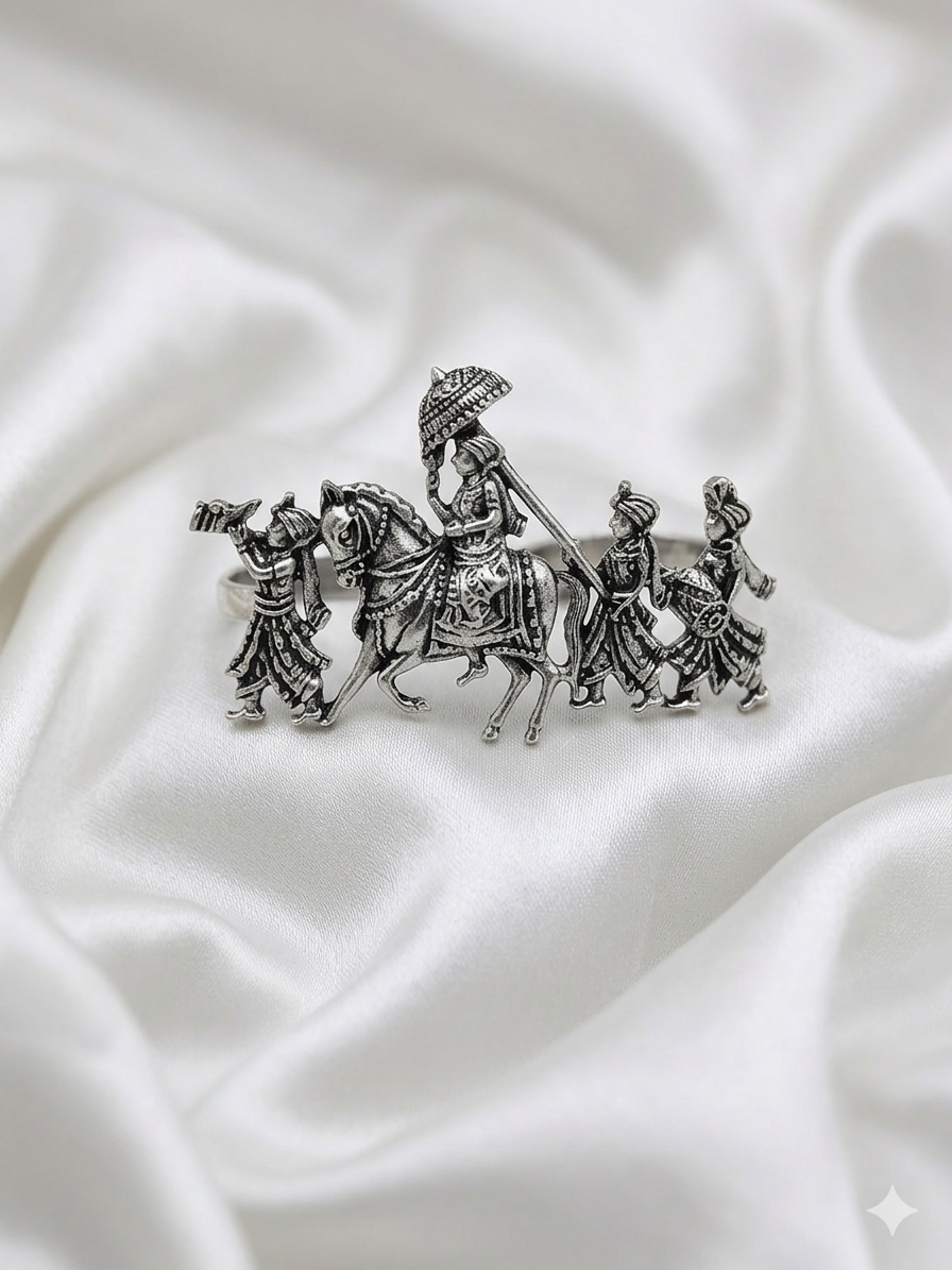 Sizzling Charming Baarat Women Ring