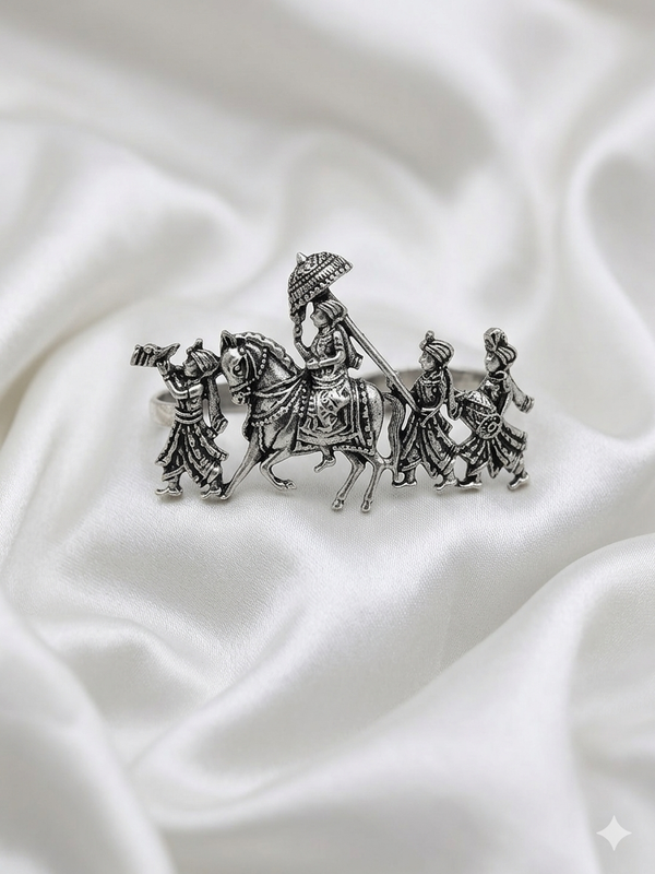 Sizzling Charming Baarat Women Ring