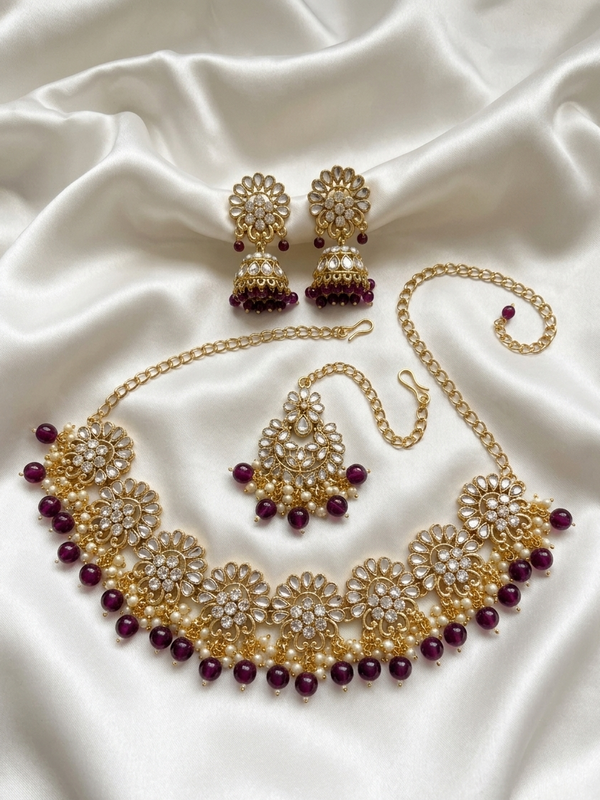 Meraki Traditional Gold-Plated Stone Choker Set