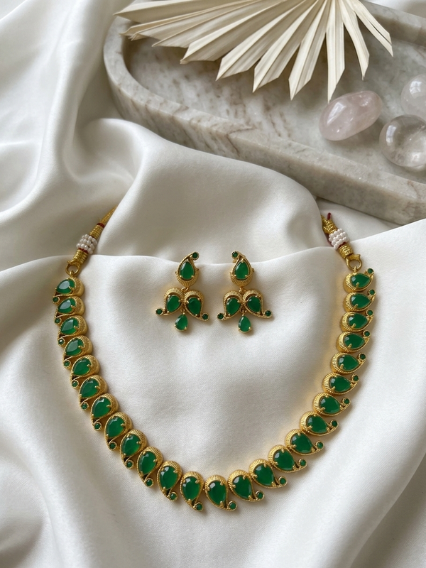Traditional Gold Plated Choker Set