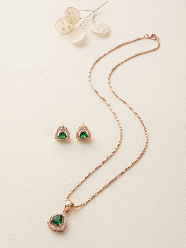 Premium Quality Fancy Pendant Set