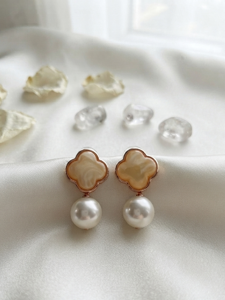 Clover Leaf Pearl Drop Earrings