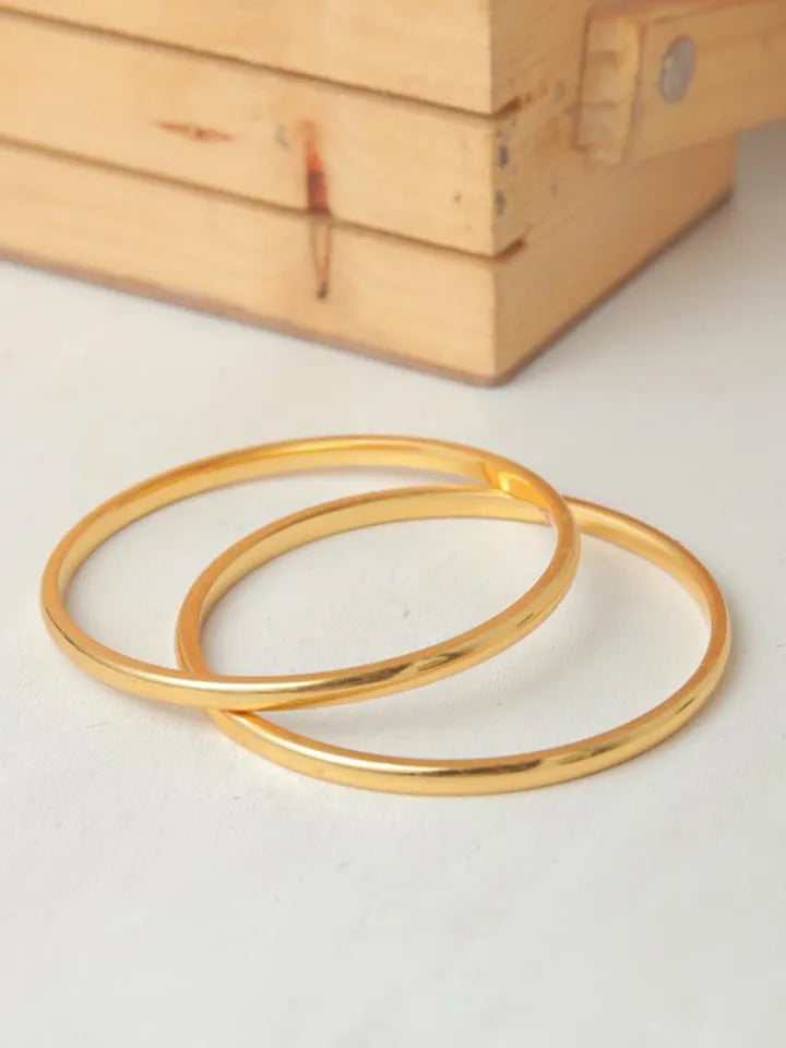 Elegant golden Plain Bangles