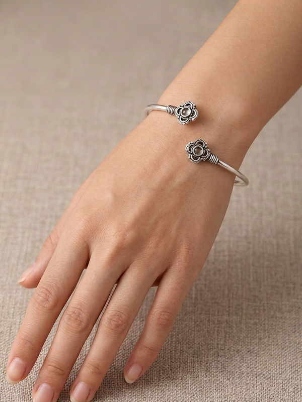 Oxidized Silver Plated Flowered Shaped Bracelet