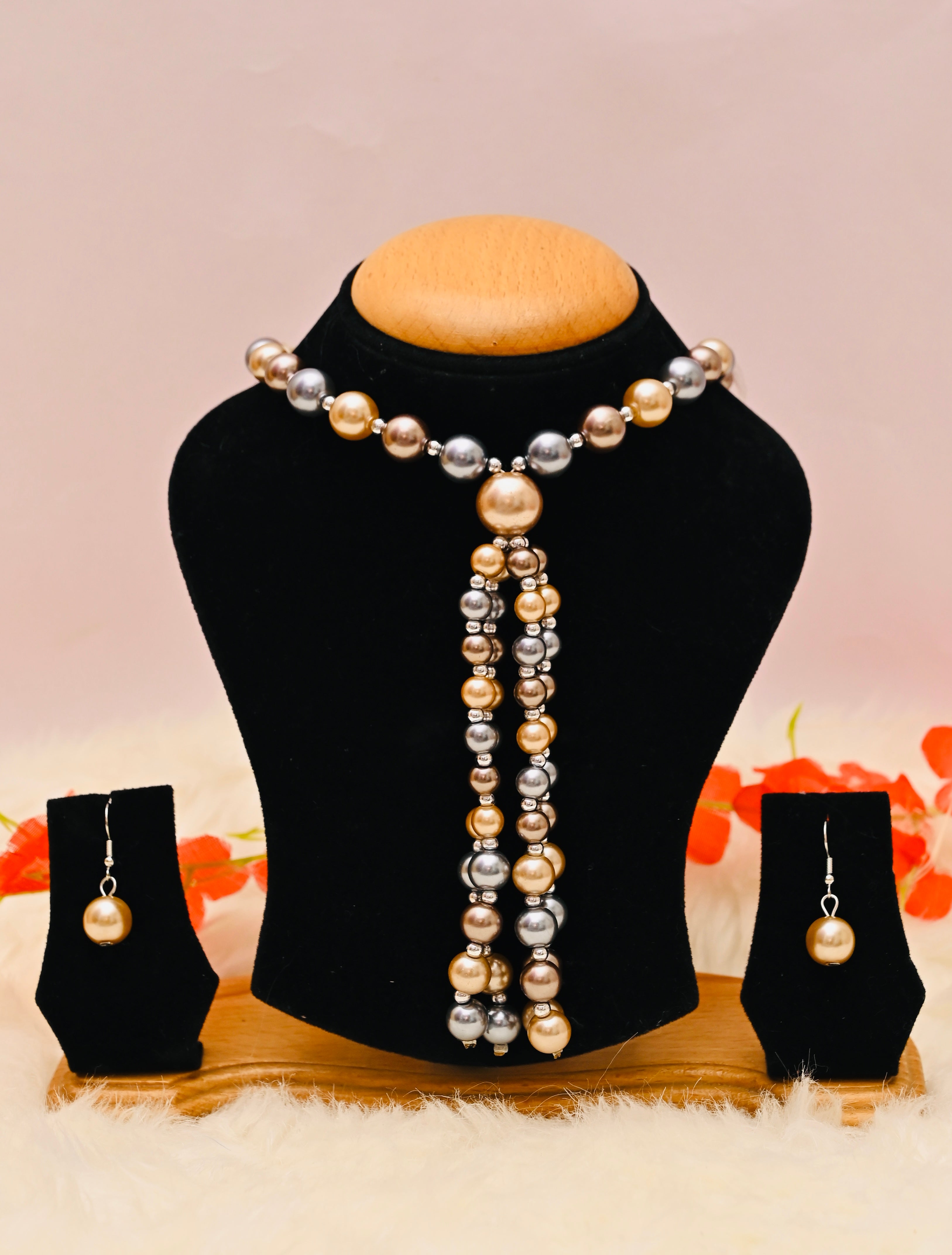 Trendy Colorful Pearl Necklace