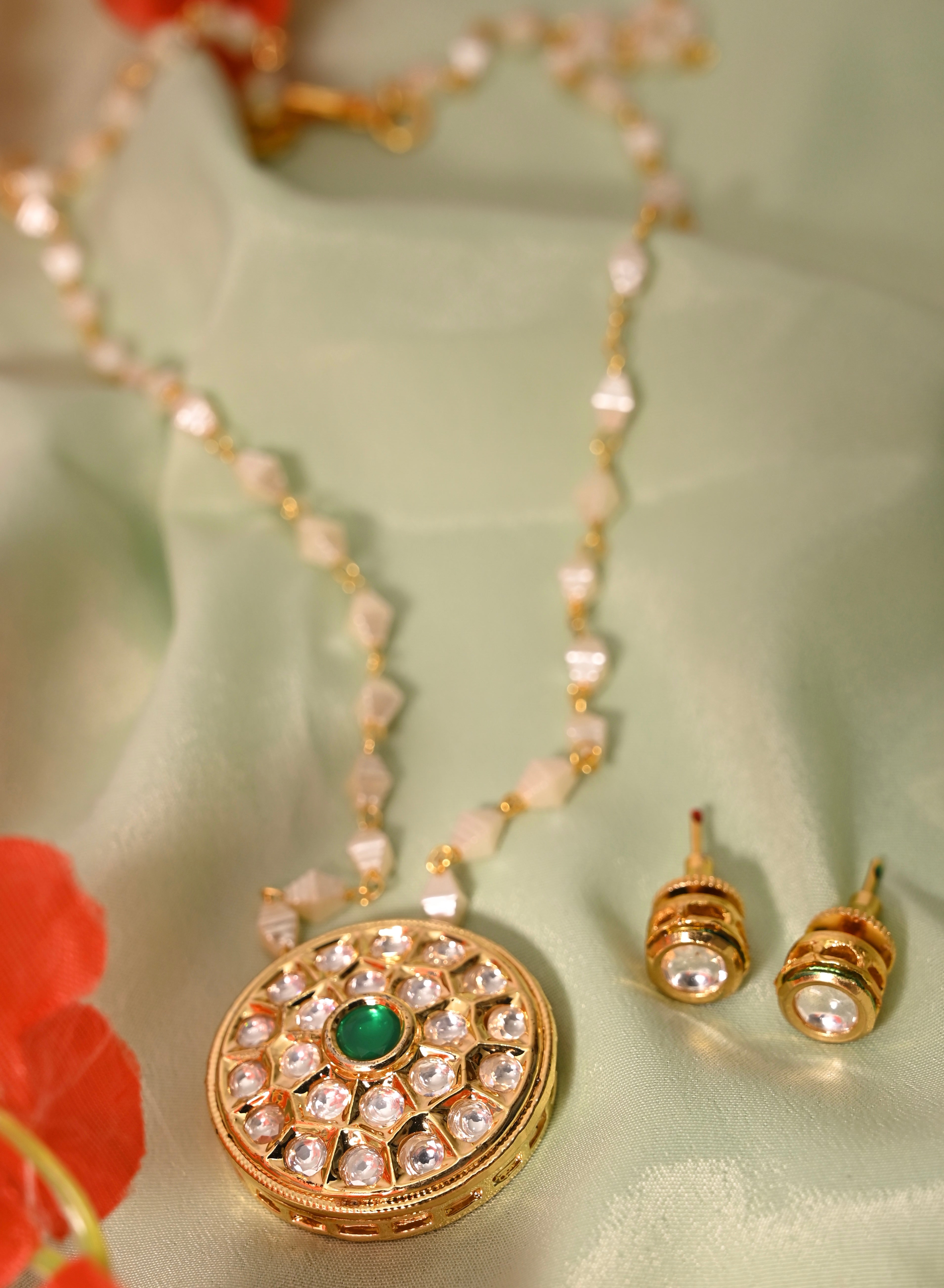 Rajasthani Kundan Pendant Set