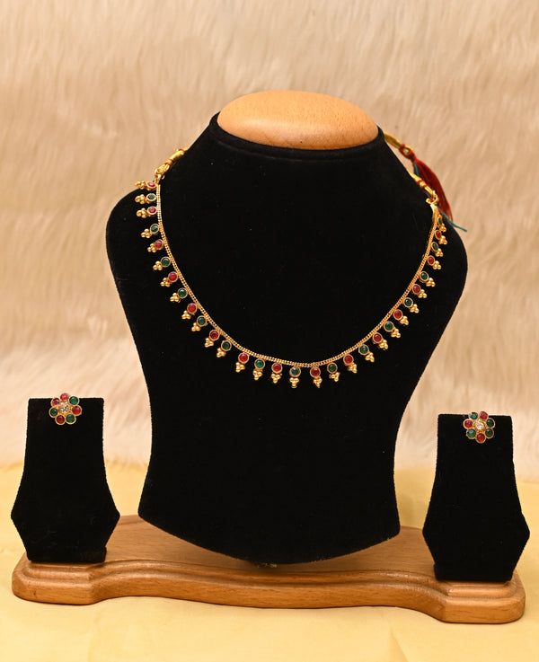 Traditional Choker Set