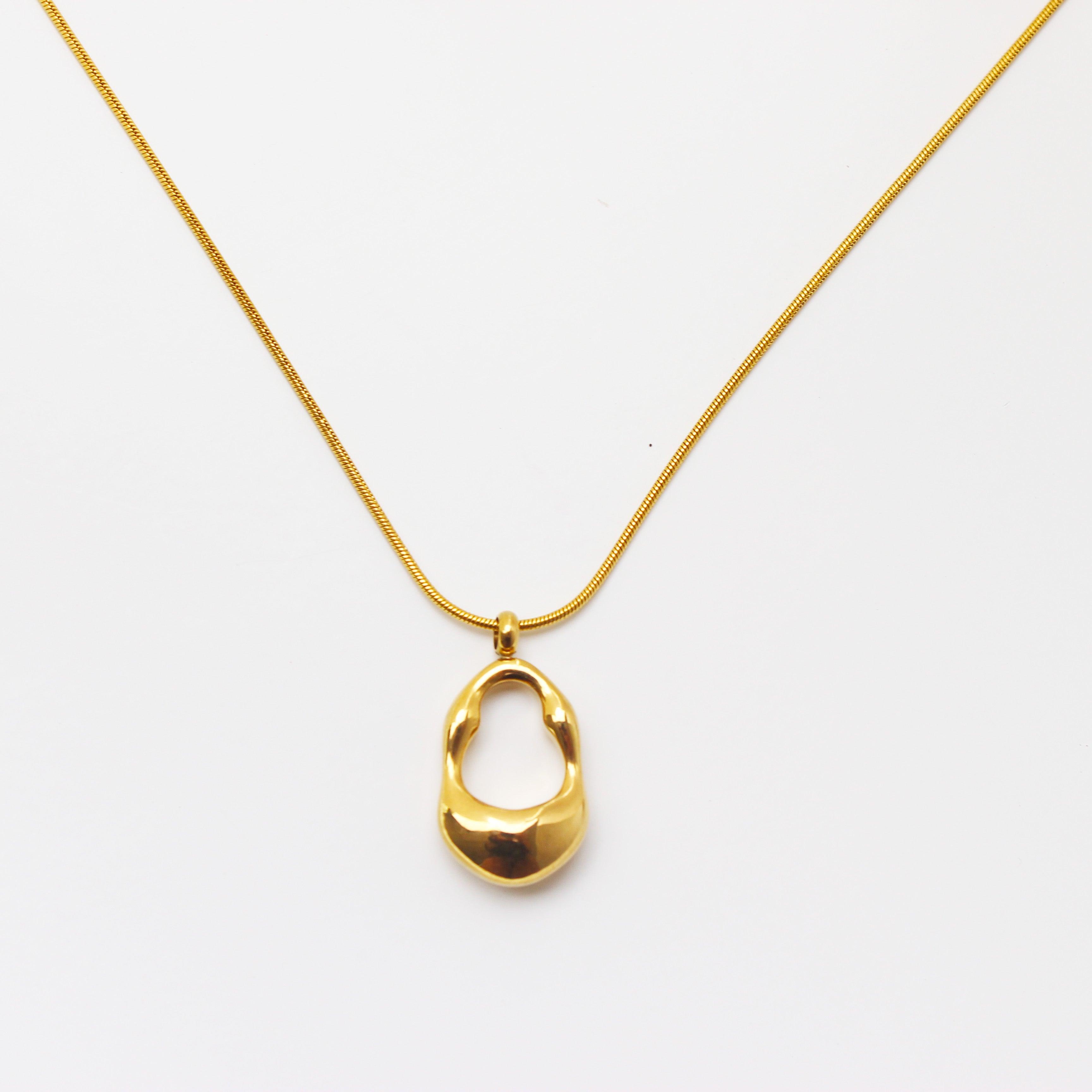thumbnail image 2 of Exquisite Simple 18K Gold Plated Popular Pendant Necklace Jewelry Stainless Steel Necklace - Ladies Necklace And Women Necklace Price 2 of 9
