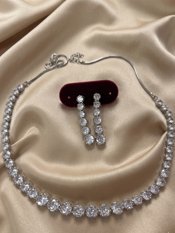 Elegant Diamond Necklace