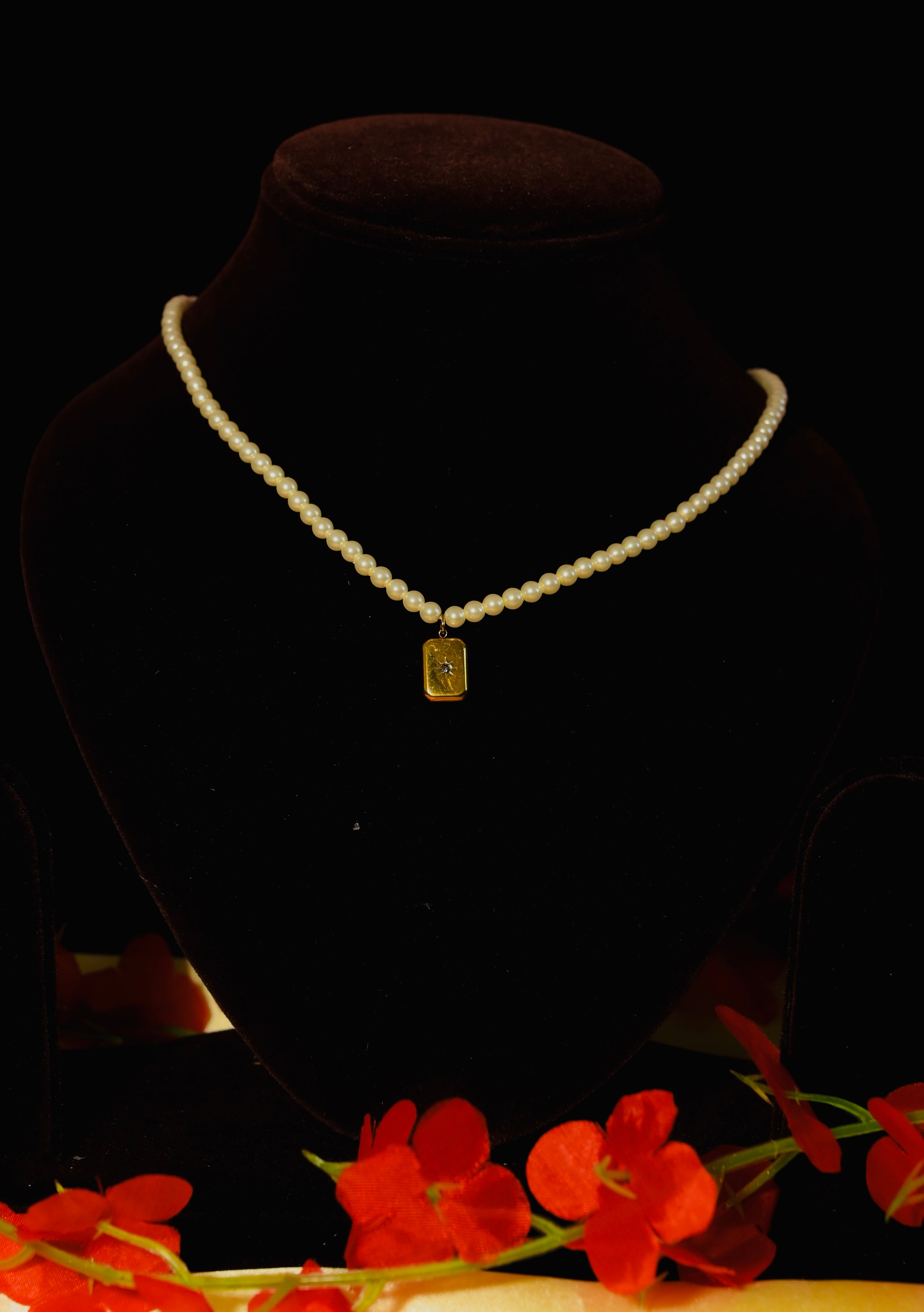 Gold Toned Pearl Mala Pendant
