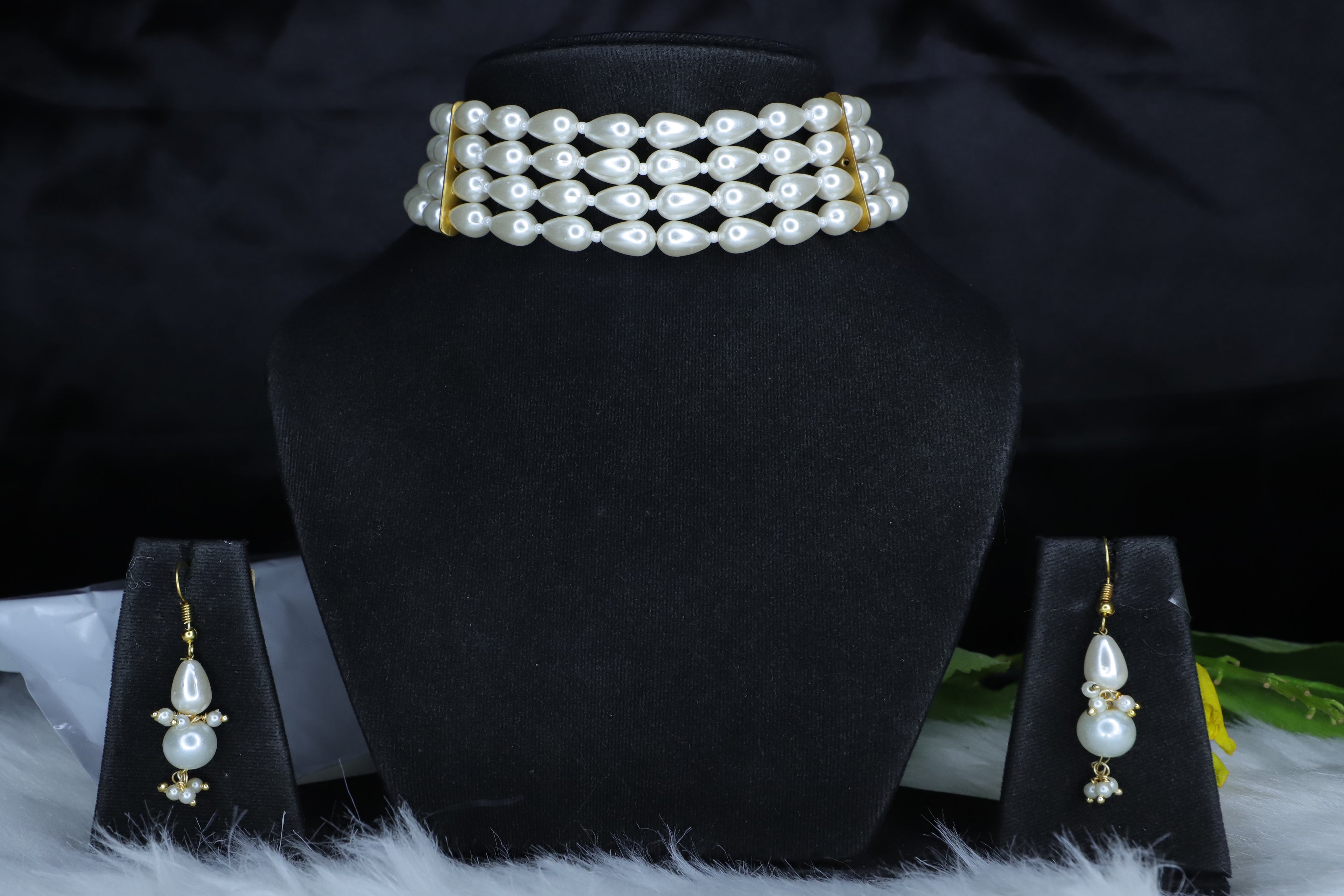 Tear Drop Pearl Choker Sets