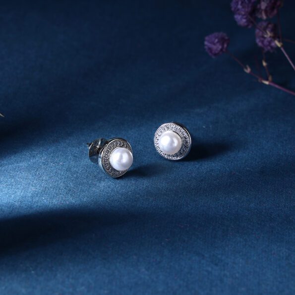 Round Cut Faux Pearl Stud