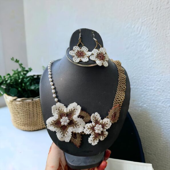 Meraki Trends with Pearls Flower design Choker Set