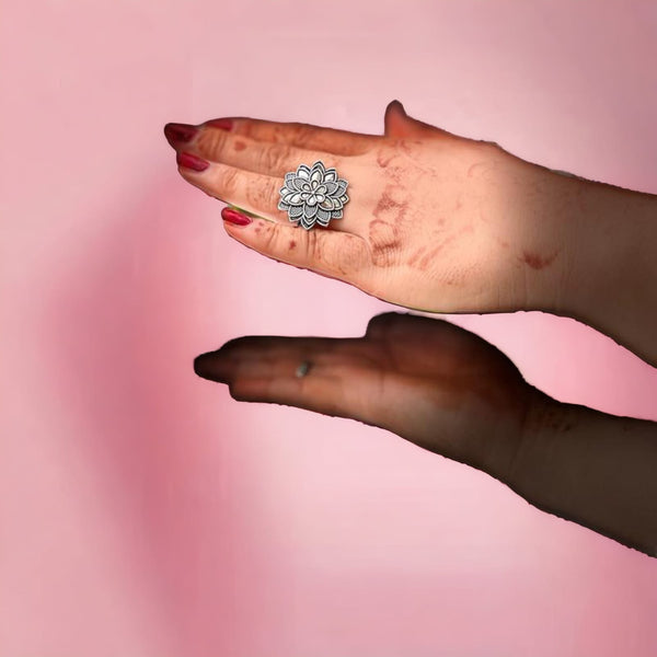 Meraki Trends Oxidized Flower Shaped Ring