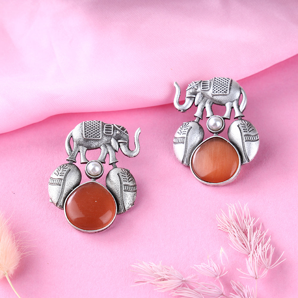 Elephant Design Earring with Monalisa Stone