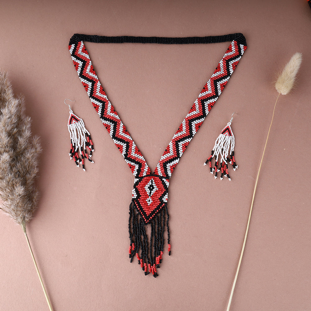 Zig-Zag Design Beaded Necklace