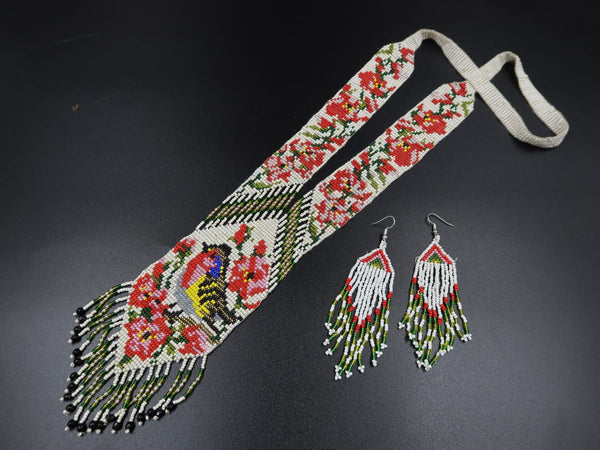 Bird Design Handmade Beads Necklace