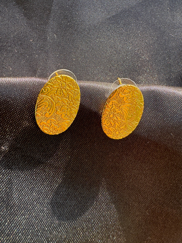 Vintage Flower Stamped Round Studs