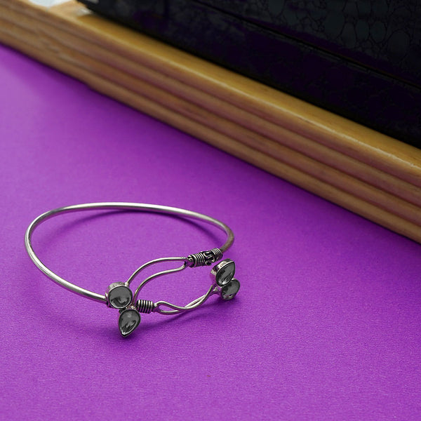 Silver Plated Oxidized Bracelet with Stone